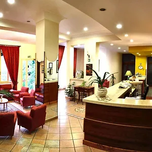 Hotel Mediterraneo *** צ'פאלו