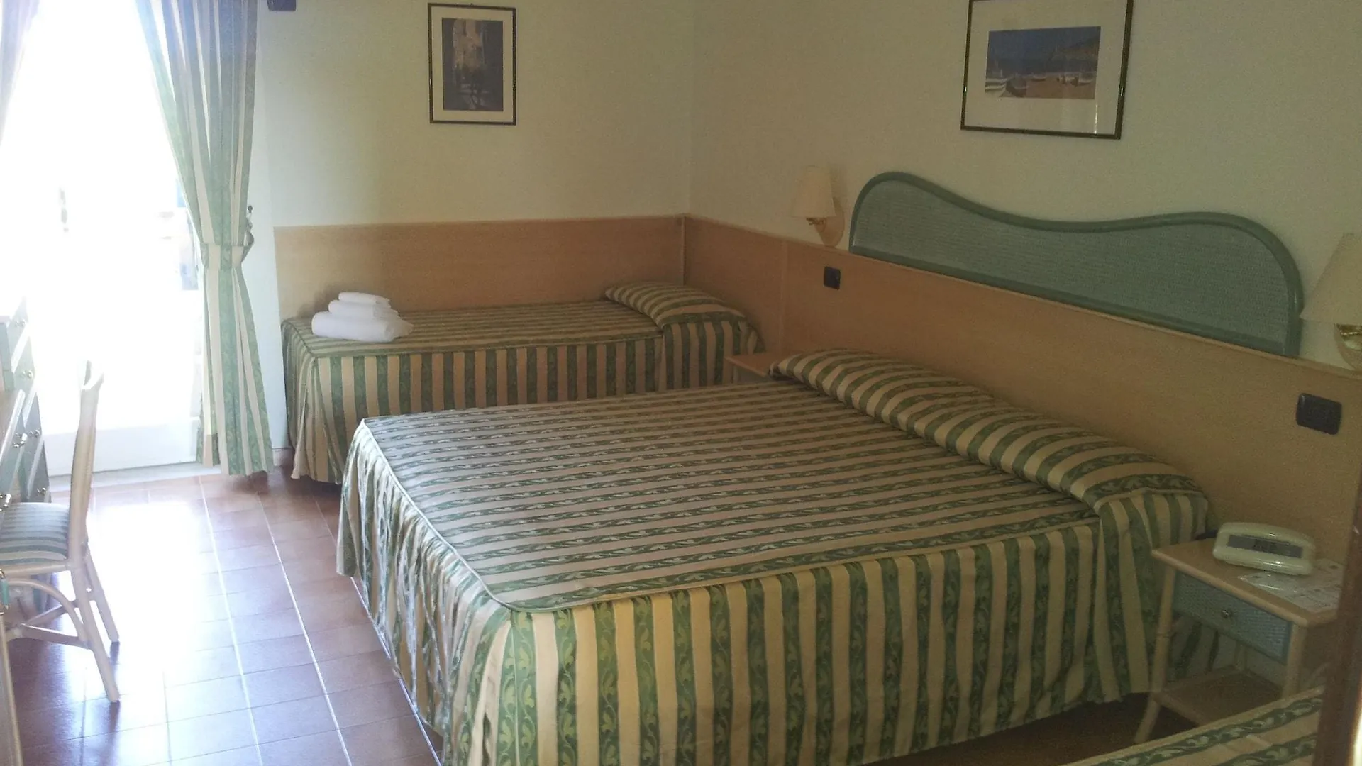 Hotel Villa Belvedere 체팔루 3*,  이탈리아