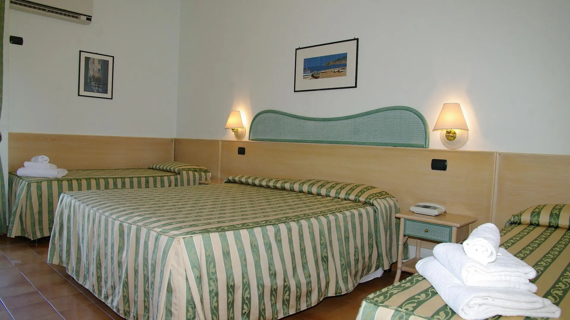 ***  Hotel Villa Belvedere 체팔루 이탈리아
