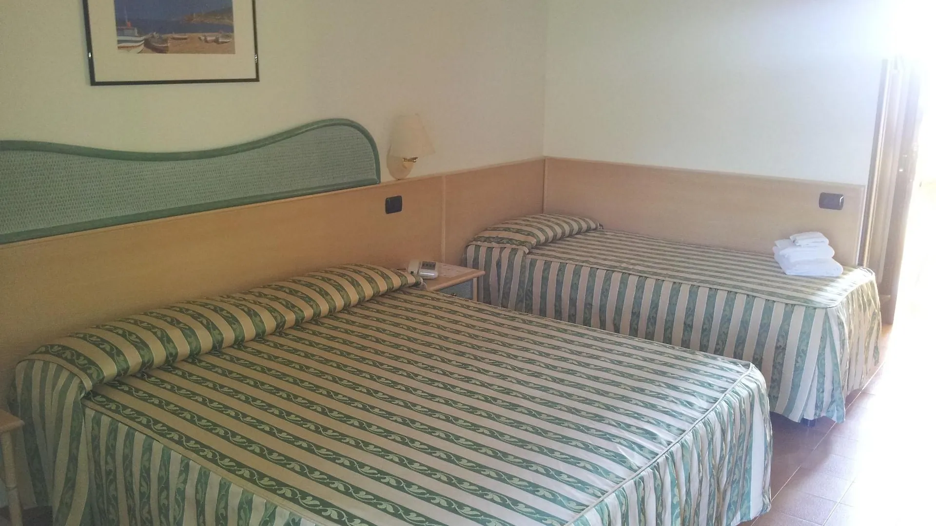Hotel Villa Belvedere 체팔루