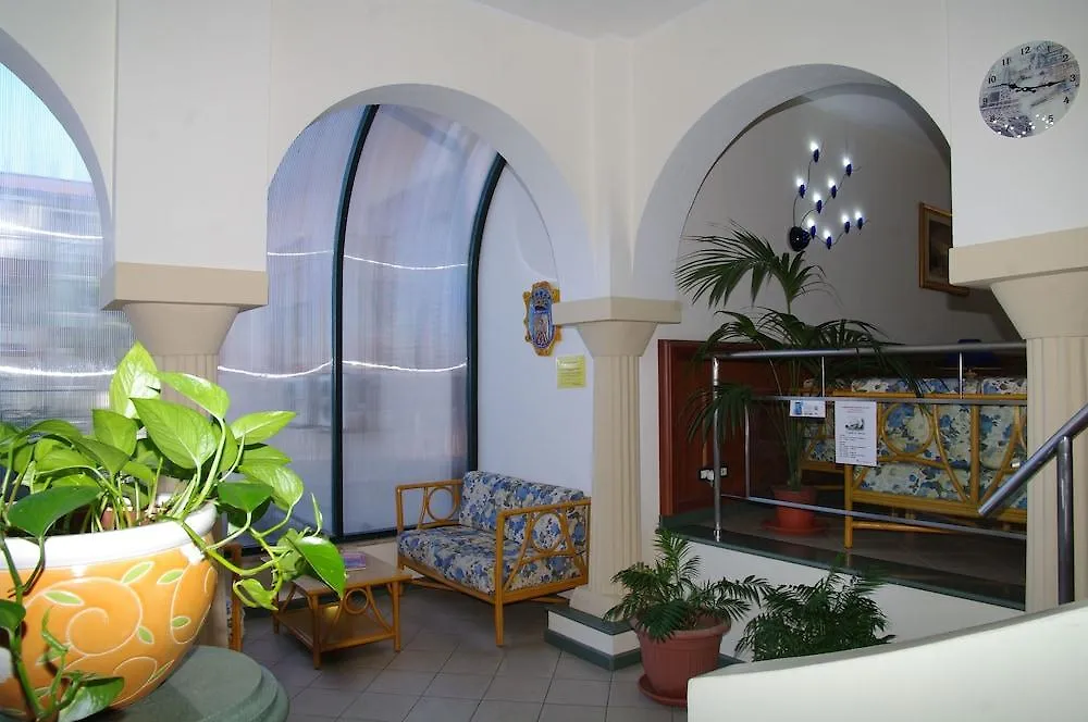 Hotel Villa Belvedere チェファル 3*,  イタリア