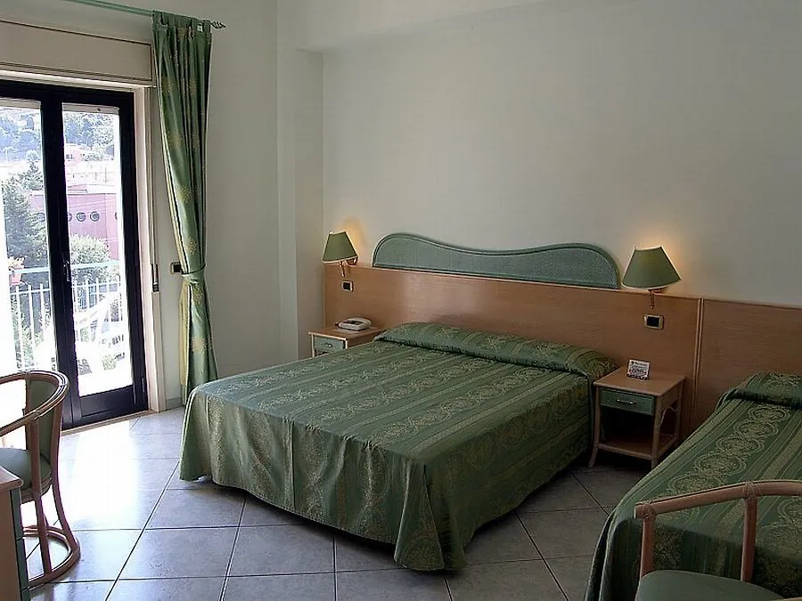 Hotel Villa Belvedere Cefalu 3*,  Italy