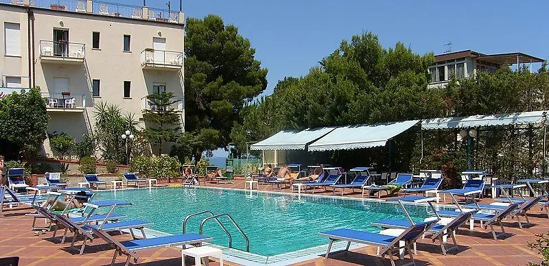 Hotel Villa Belvedere Чефалу Италия
