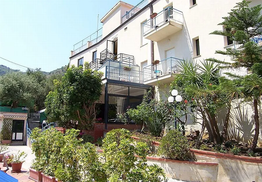 צ'פאלו Hotel Villa Belvedere 3*,  איטליה